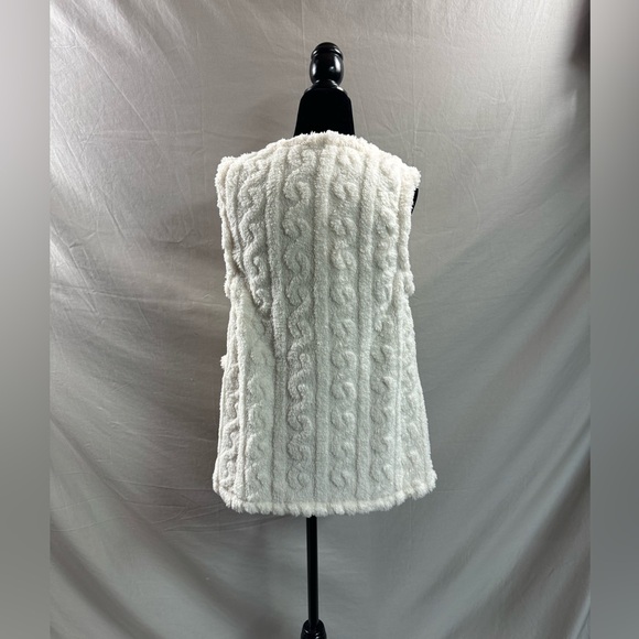 Teddy Vest With Pockets - Picture 7 of 7